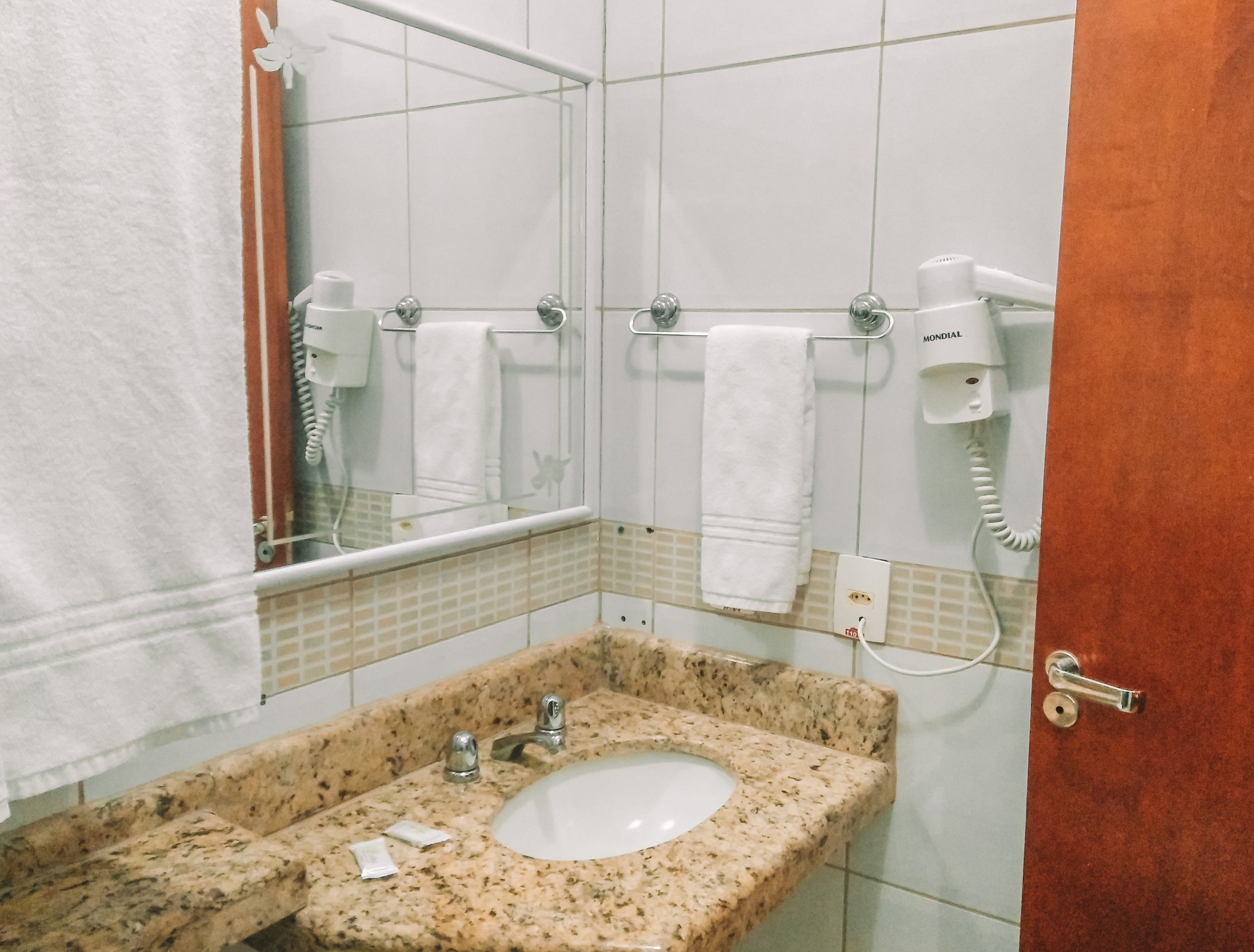VOA Express Inn Hotel Orquidea 76/77