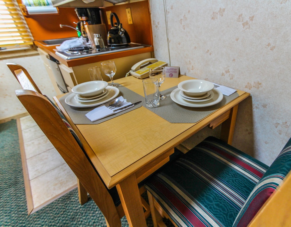 Smoketree Lodge, a VRI resort 50/70