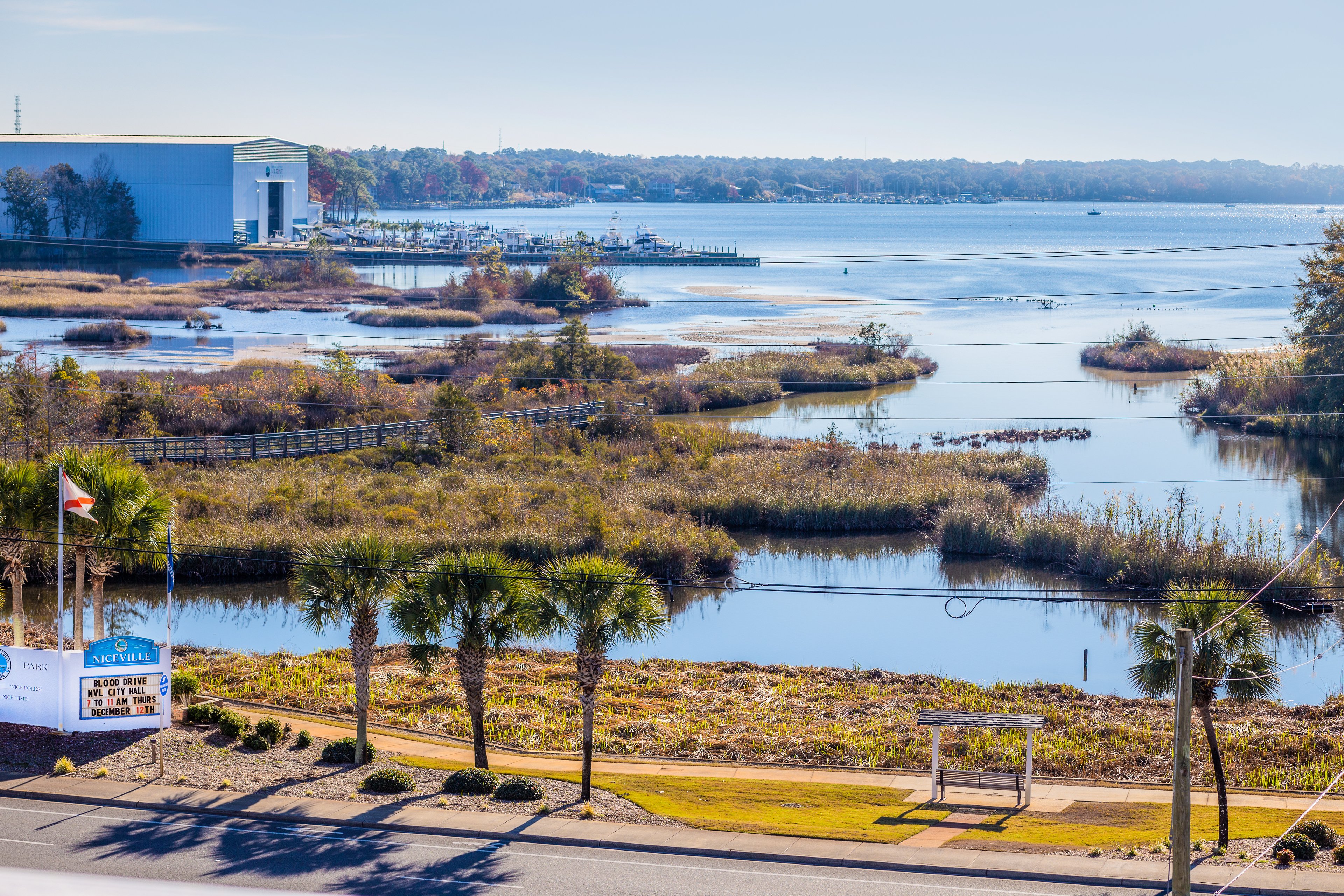 Holiday Inn Express Suites Niceville Eglin Area 50/50