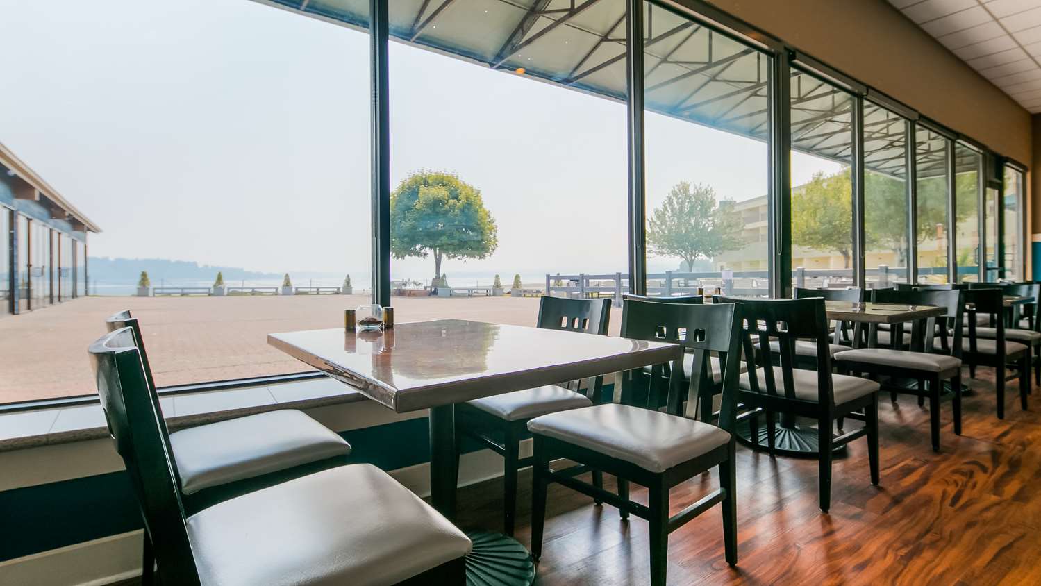 Silverdale Beach Hotel 42/50