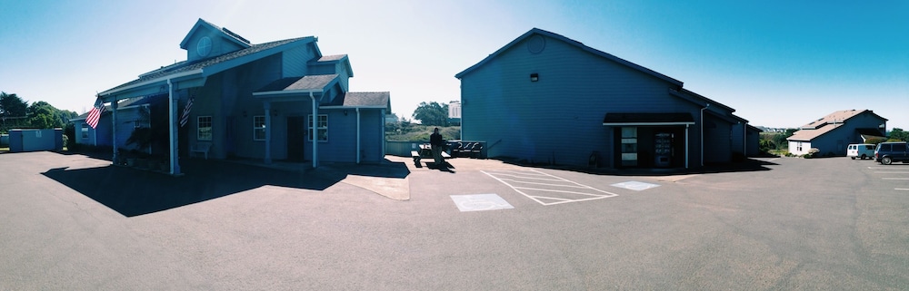 The Beach House Inn 2/28