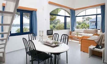 Govino Bay 35/50