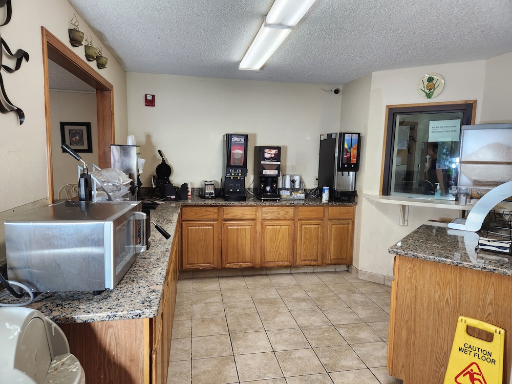 WestSpring Inn - Westlake Cleveland 5/36