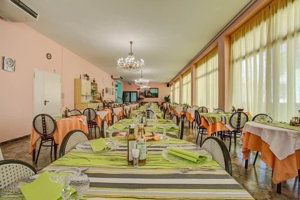 Hotel Diamante 45/50