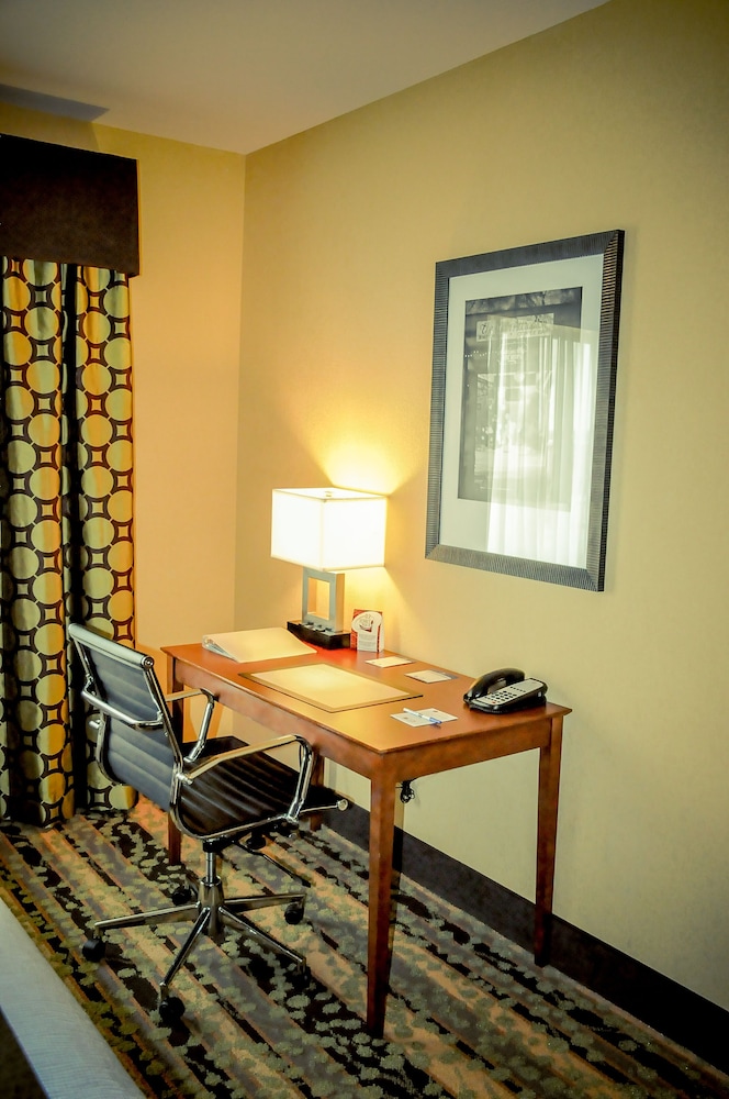 Best Western Plus Tupelo Inn Suites 43/45