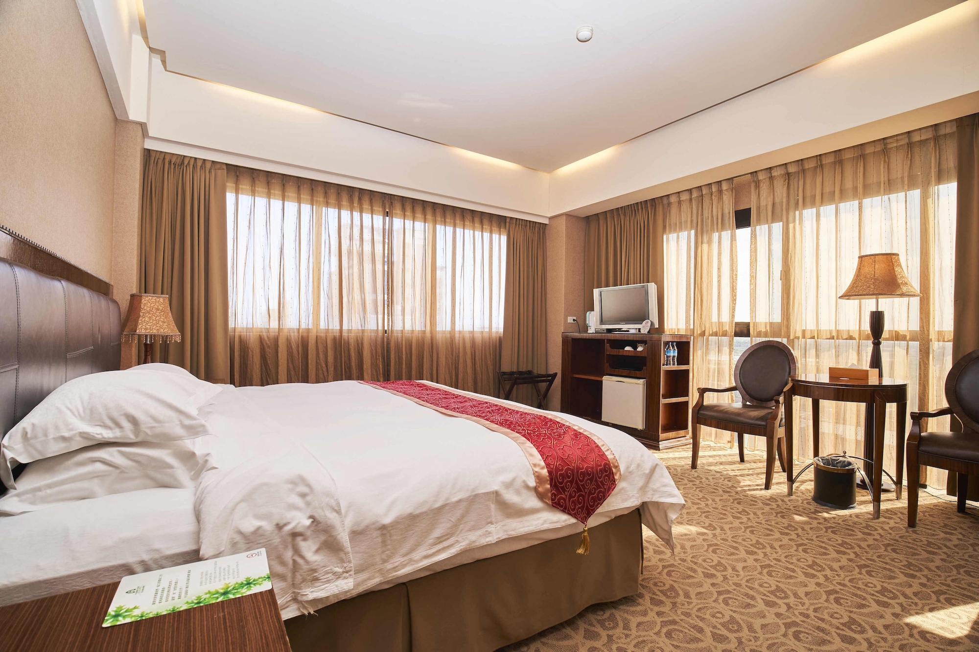 ELITE, KING BED