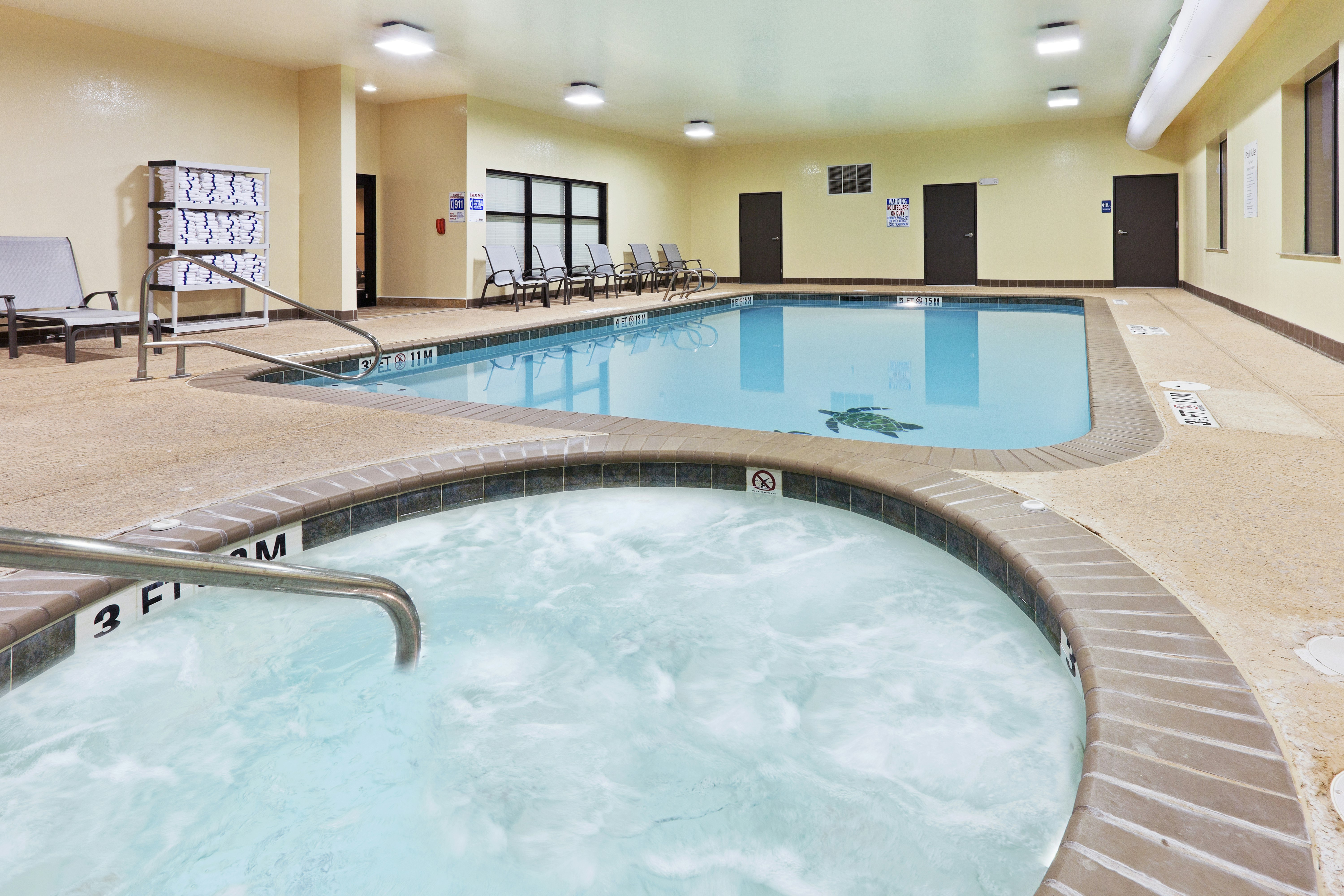 Holiday Inn Express & Suites Lubbock Southwest - Wolfforth 35/50