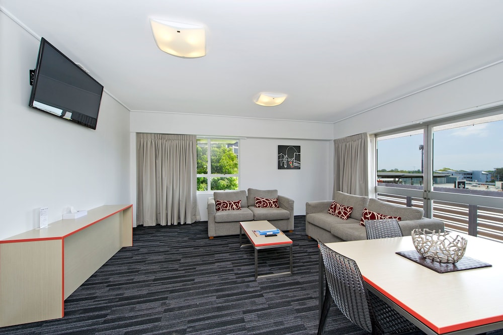 Prince of Wales Hotel 31/50