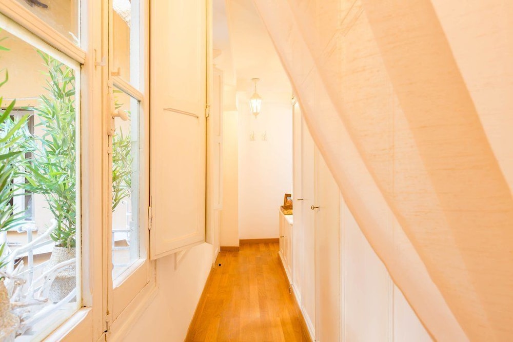Pantheon Luxury Gold Apartment 17/43