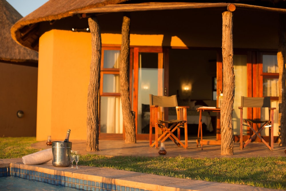 Mopane Bush Lodge 2/34