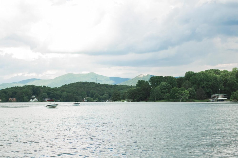 The Ridges Resort And Marina 57/66