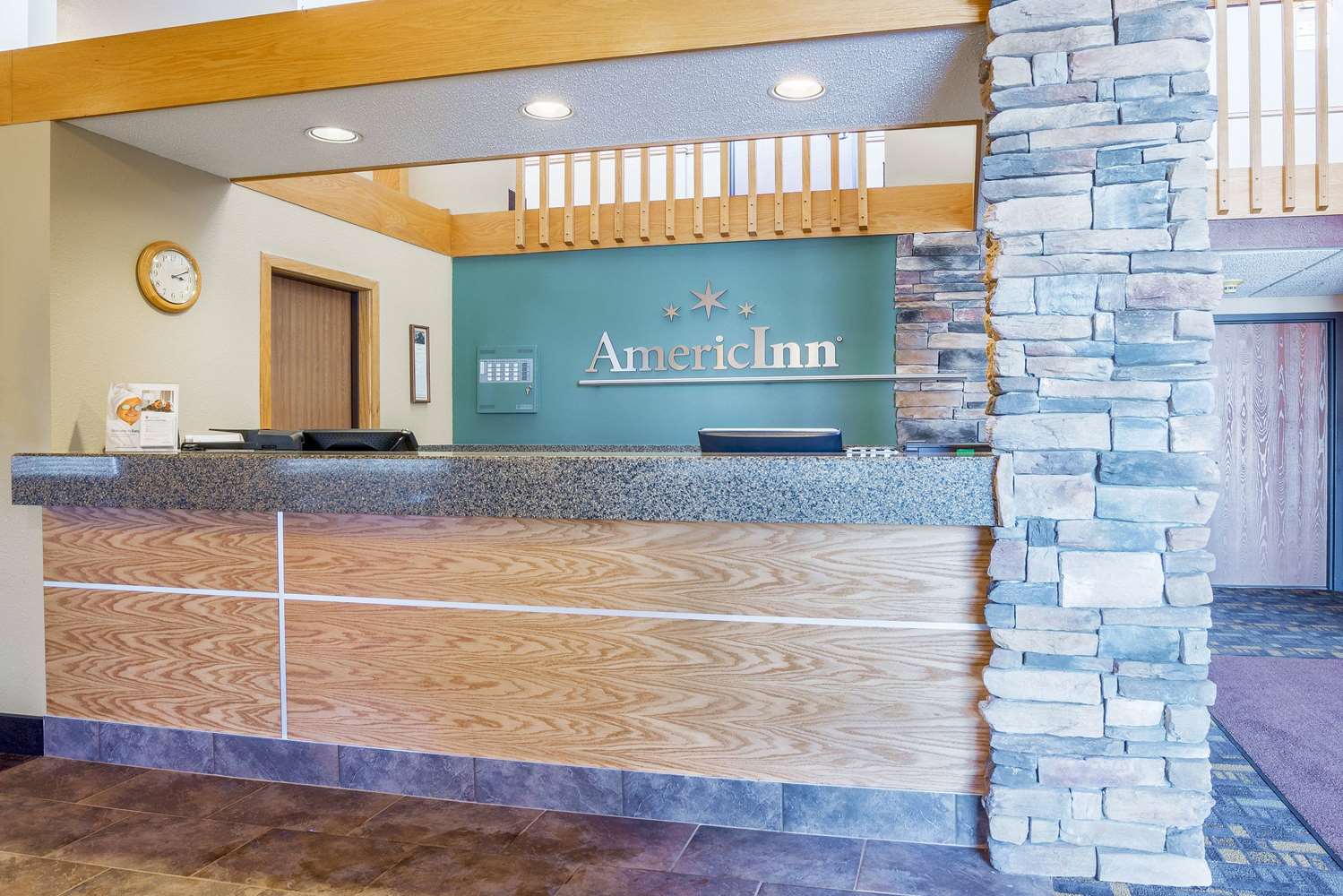 AmericInn by Wyndham Sioux Falls 11/38