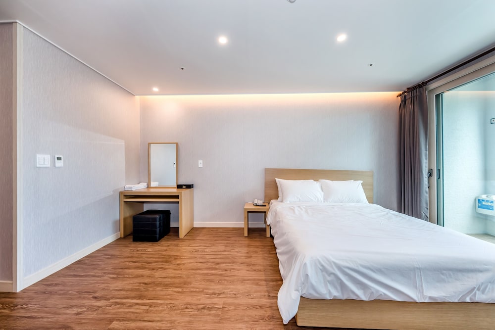 SUPERIOR, DOUBLE BED, OCEAN VIEW