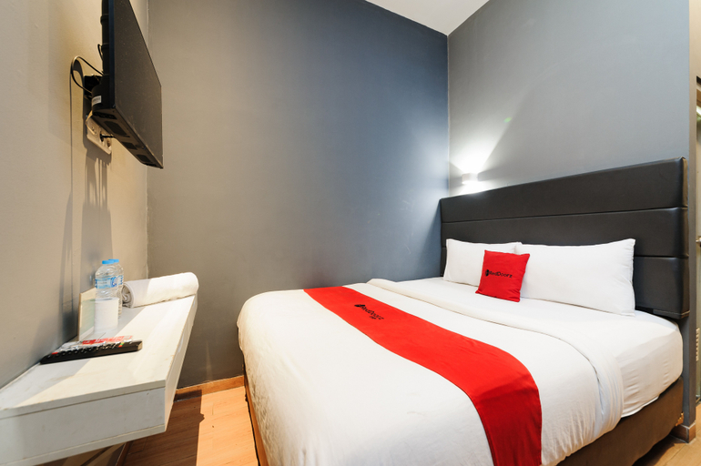 Reddoorz, Premium، Reddoorz Plus Danau Sunter Utara 3/4