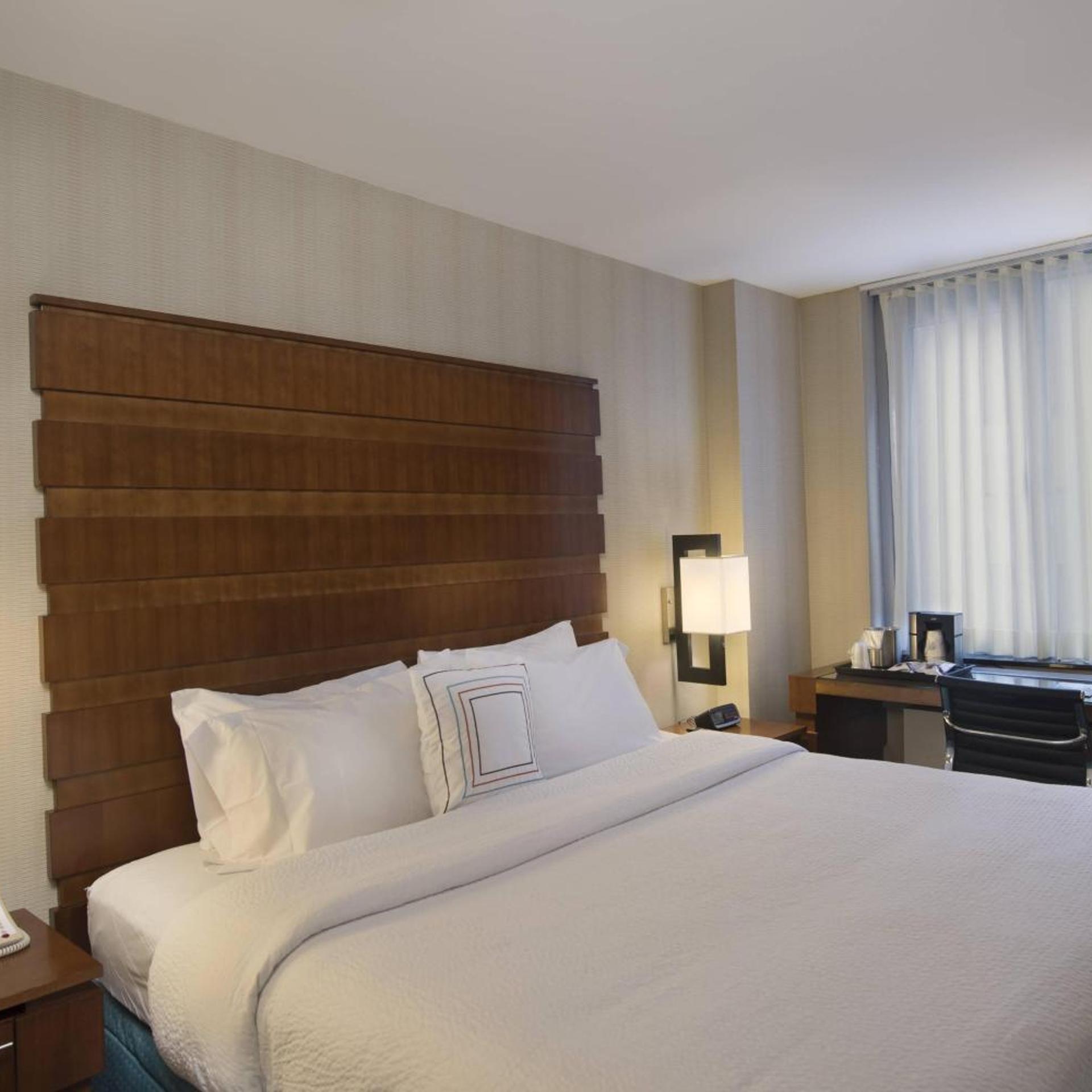 Fairfield by Marriott Inn & Suites New York Manhattan/Fifth Avenue 11/24