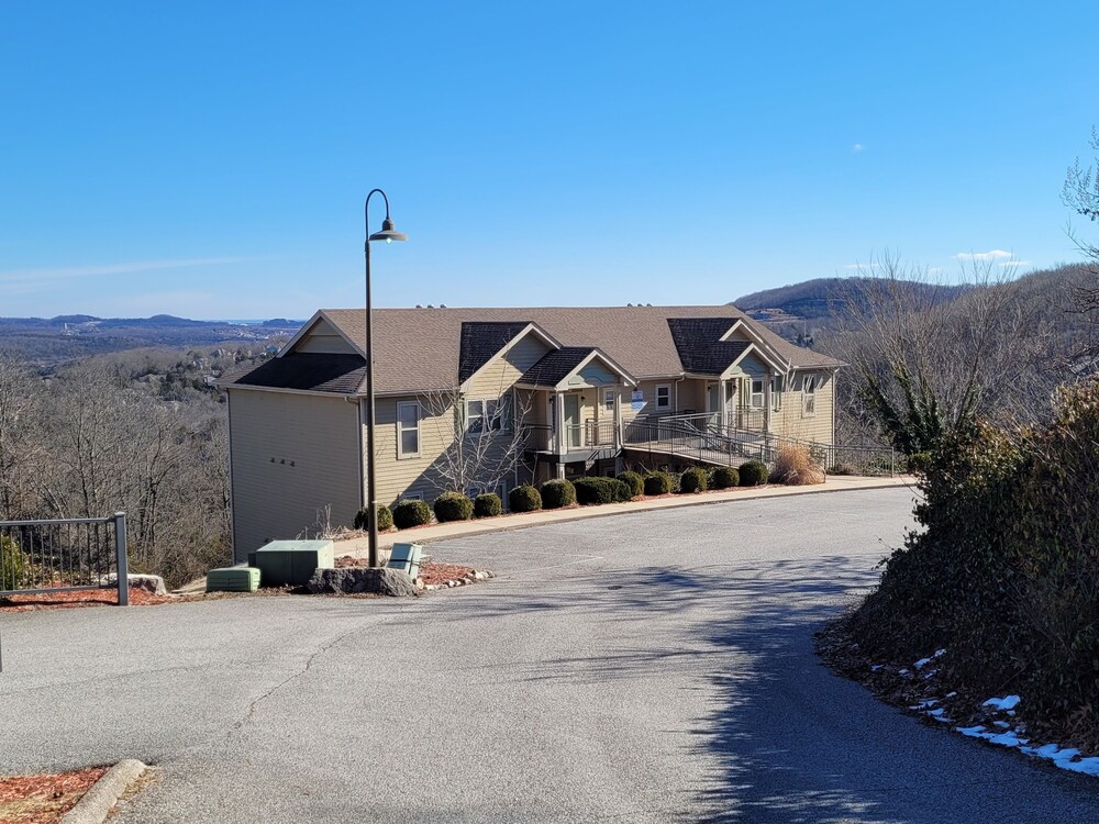 Stonebridge Village Coa 61/70