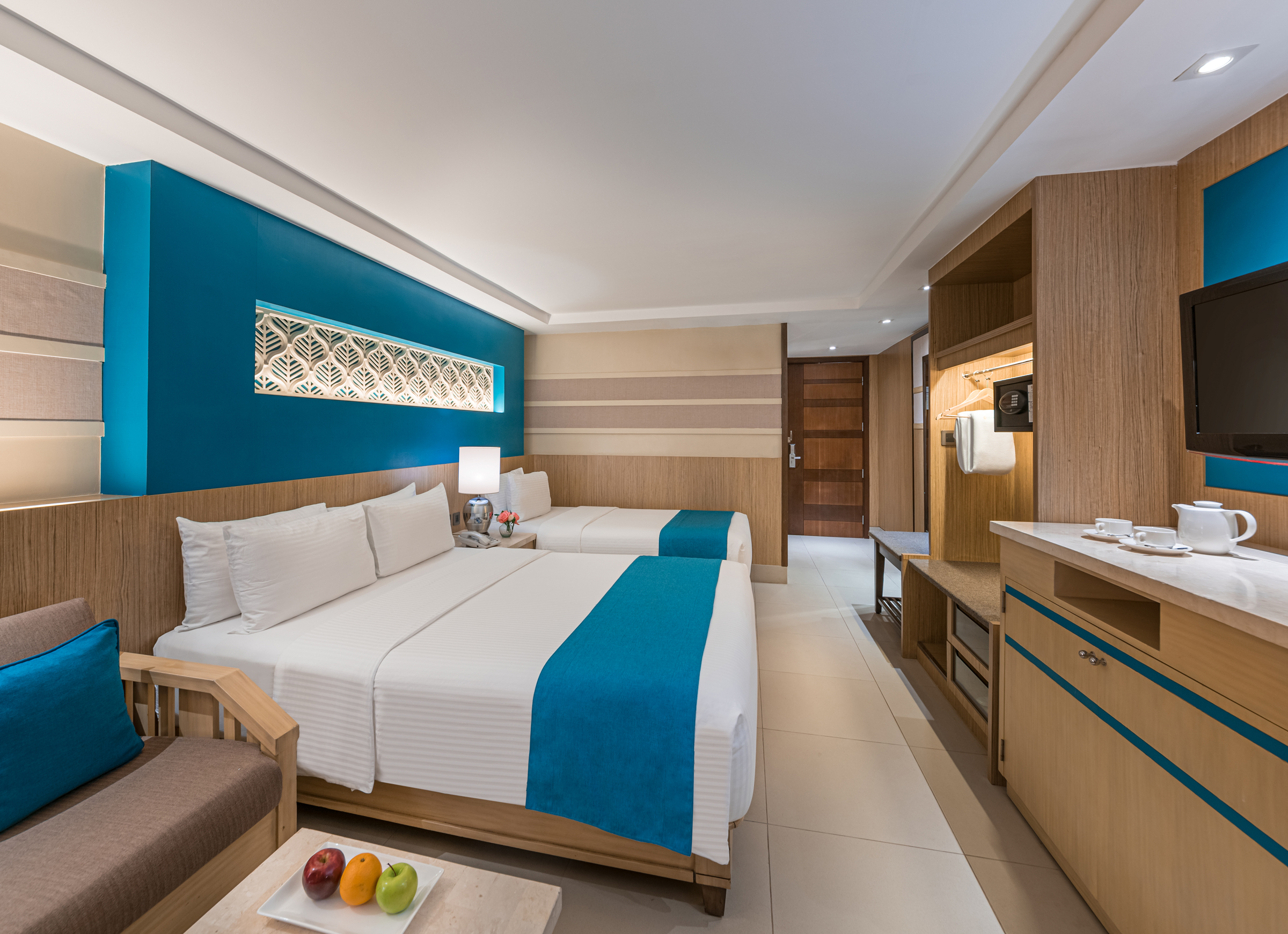 Deluxe, Double or Twin Bed