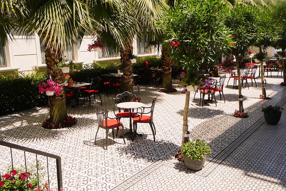 Sura Hagia Sophia Hotel 68/70