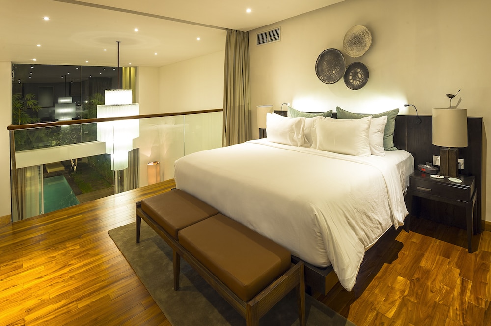 Hu U Villas Seminyak Bali 9/50