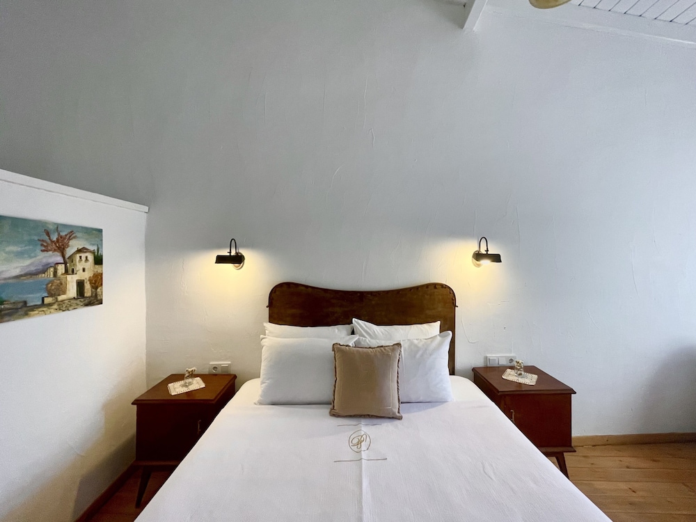 Krem Hotel 7/50