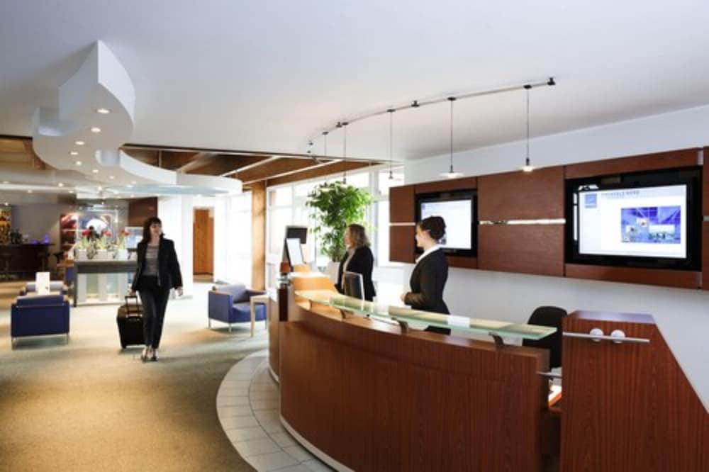 Novotel Grenoble Nord 6/78