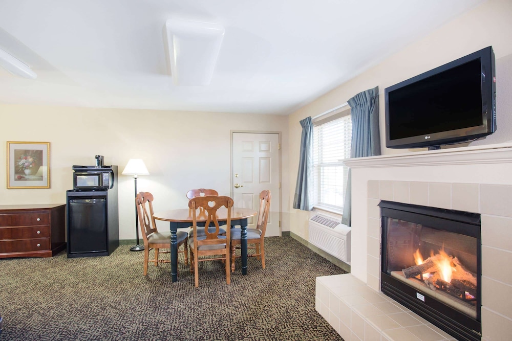 Wyndham Garden Galena Hotel & Day Spa 50/73