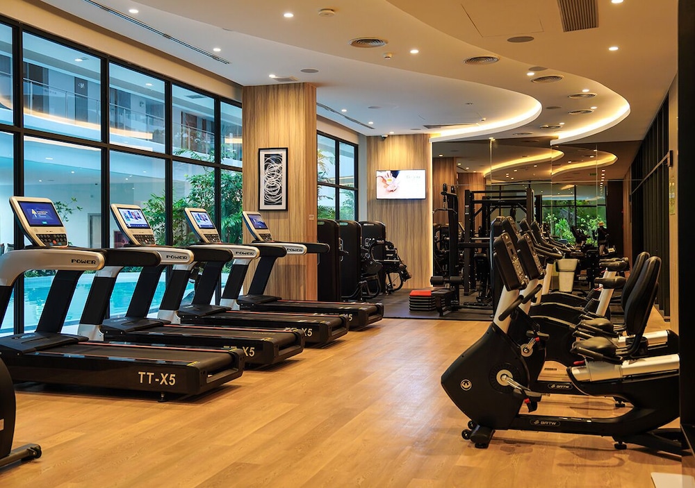 Radisson Resort Layan Phuket 50/75