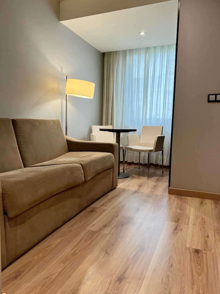Hotel Turia Granada 30/50