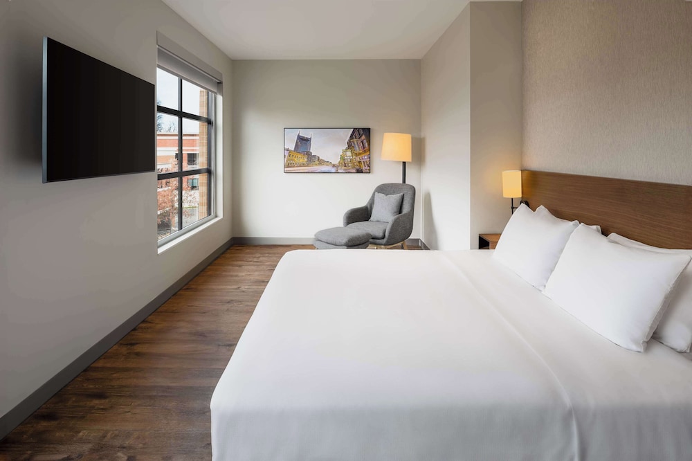 Hyatt Place Nashville/Green Hills 7/40