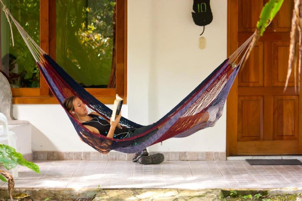 Hotel Jaguar Inn Tikal 35/70