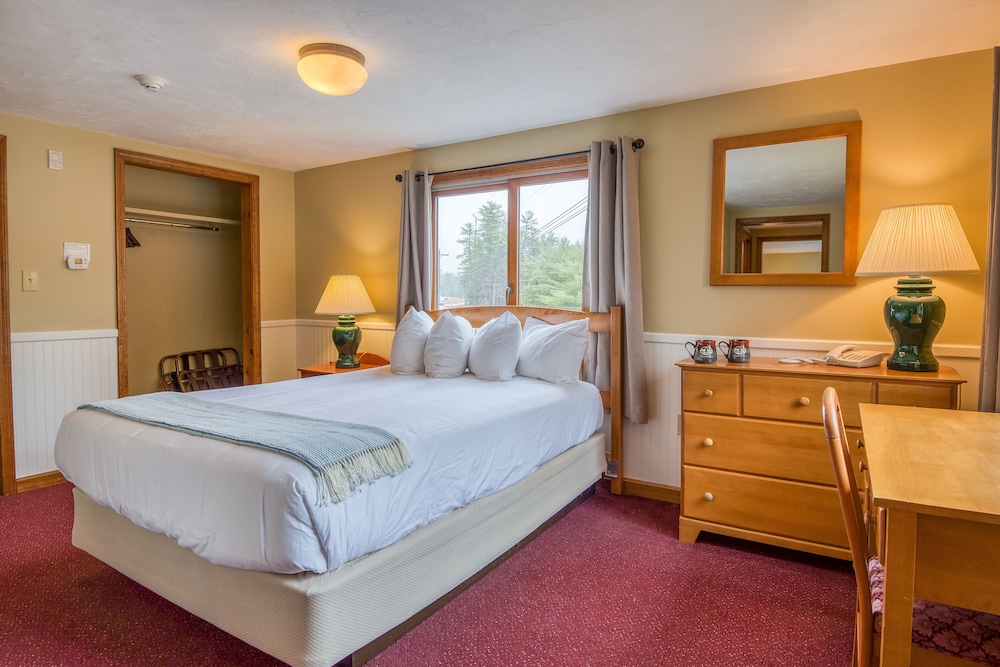 2 Bedrooms, Family, 1 Queen and 1 Single Bed, Bunk Bed