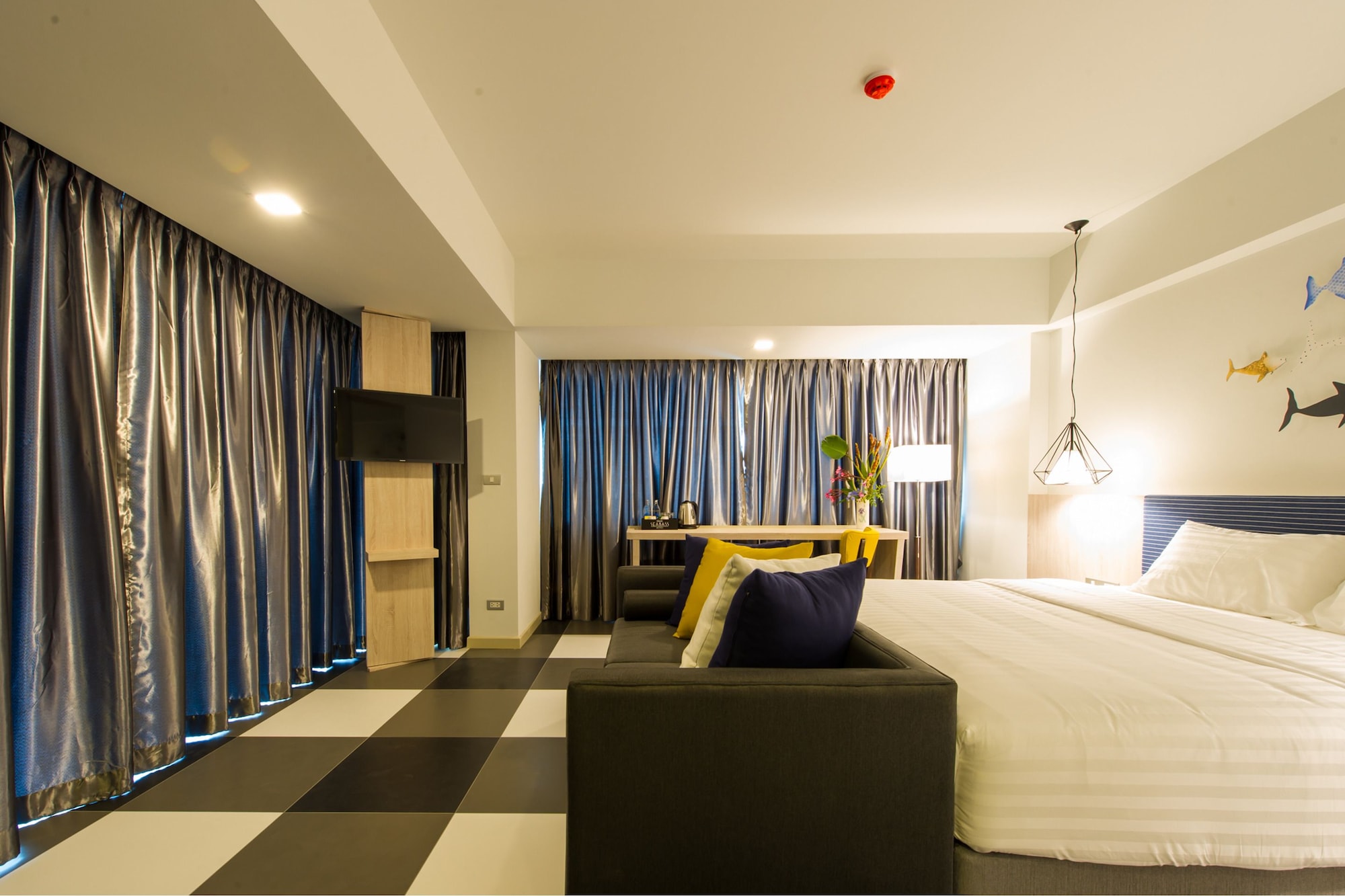 Corner Suite