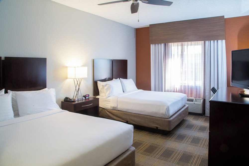 Standard, 2 Queen Beds, Extra Floor Space