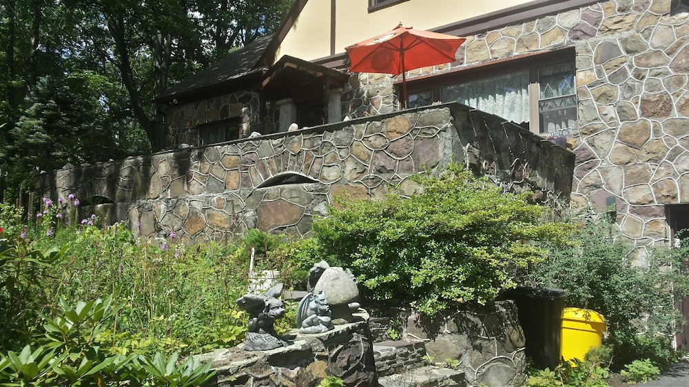 Maurrocks Bed & Breakfast 39/45