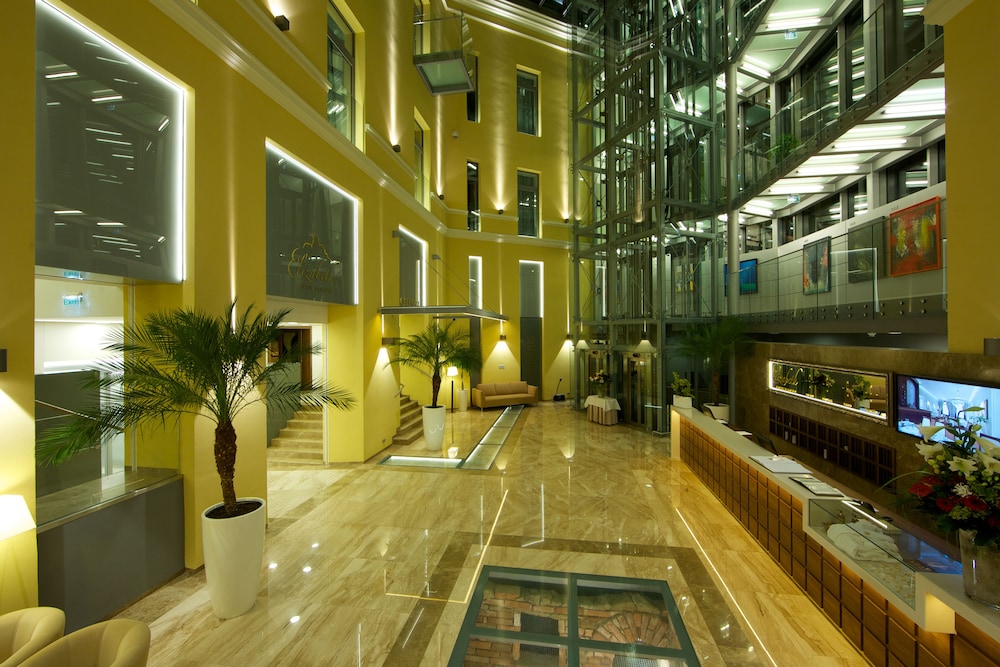 Hotel Elizabeth 39/50