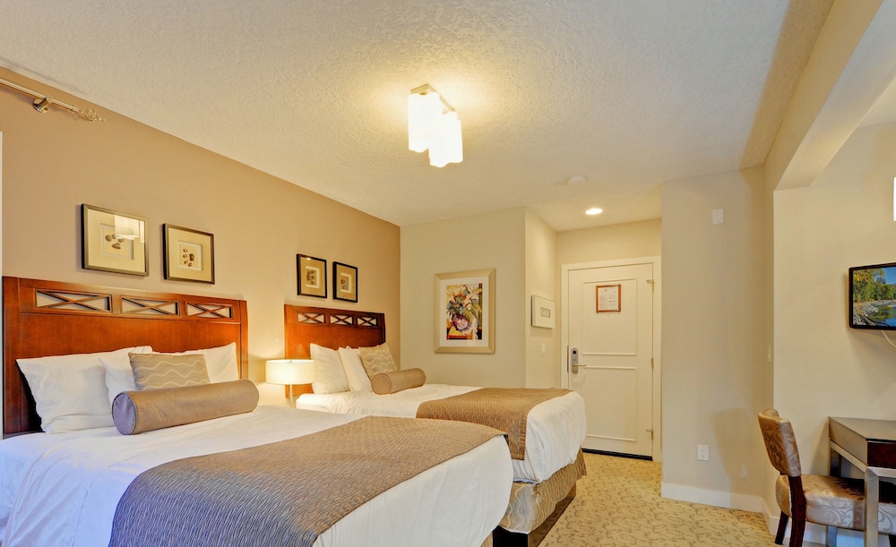 ROOM, DOUBLE BED