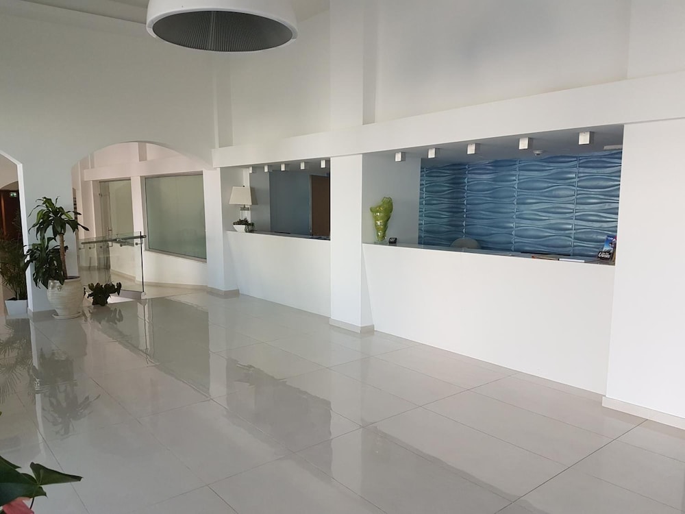 Melini Hotel Suites 9/43