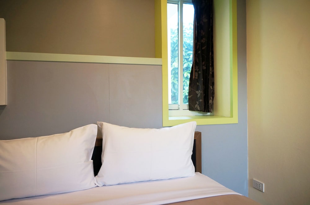 Samsen Sam Place Hotel 28/66
