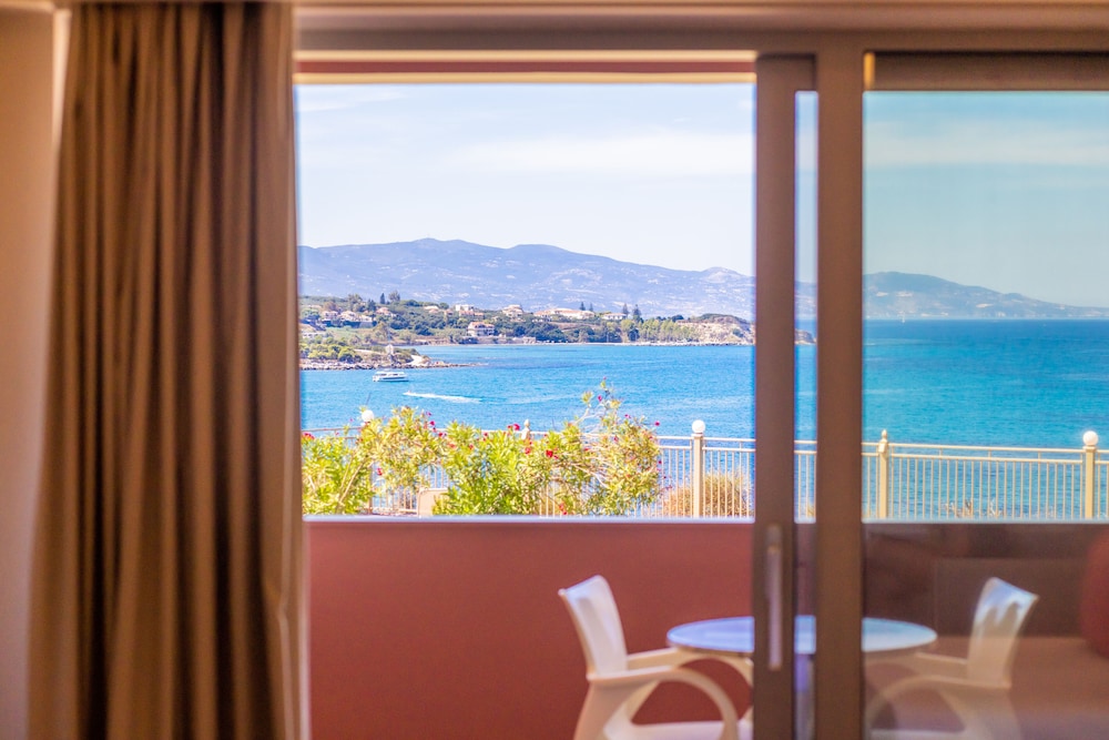 Balcony Hotel 31/66