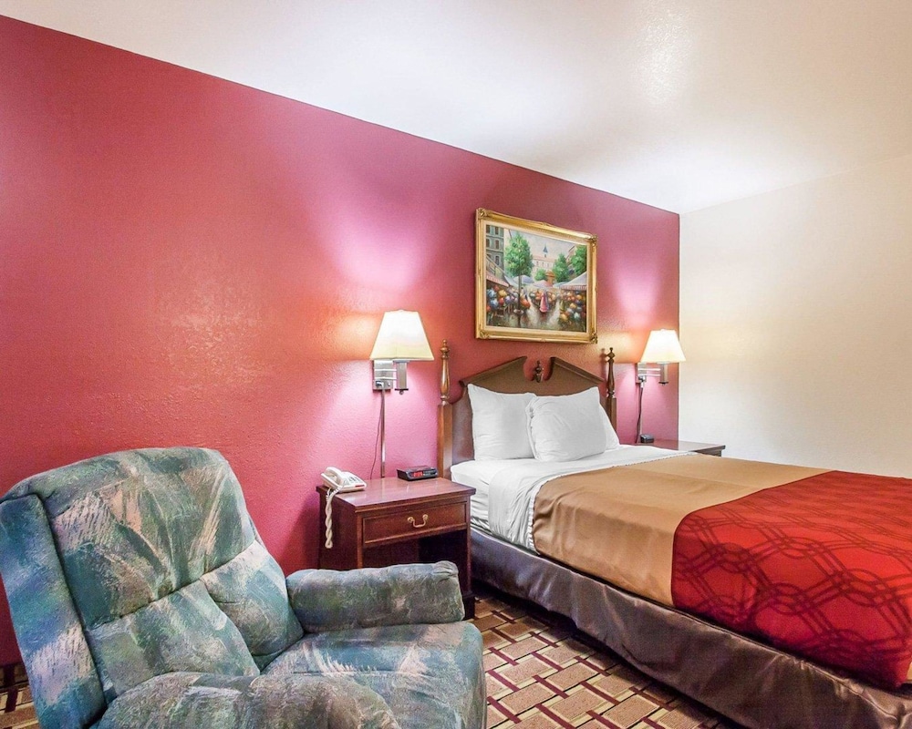 Econo Lodge Dexter MO 9/26