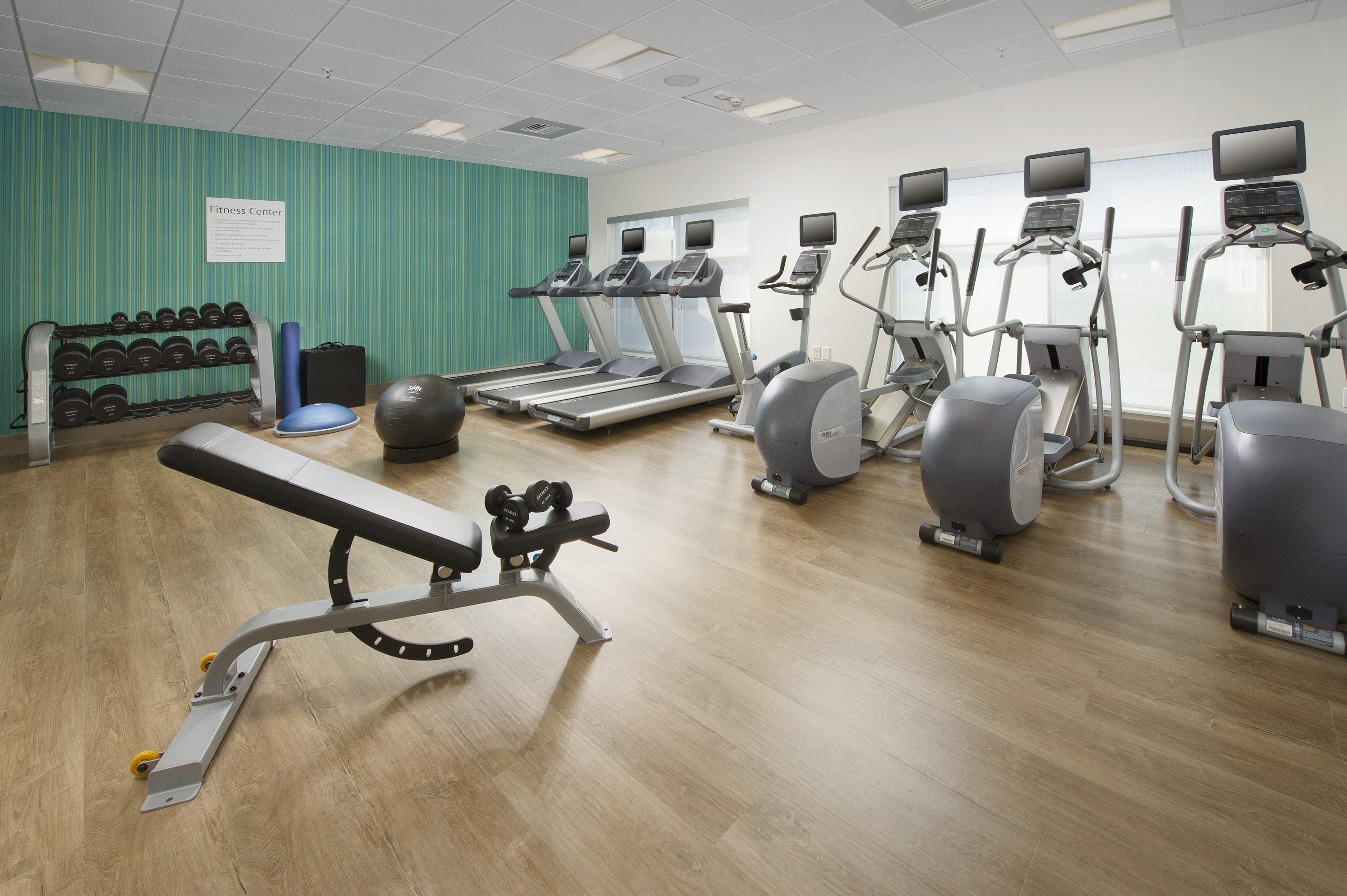 Holiday Inn Express & Suites New Braunfels 35/64