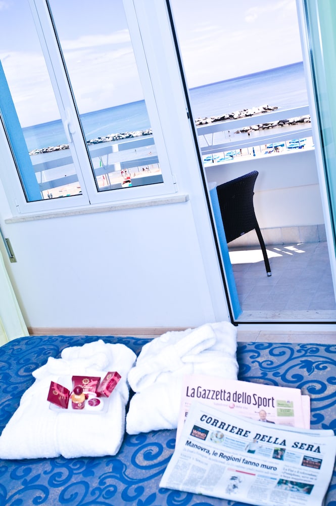 Hotel Levante 7/45