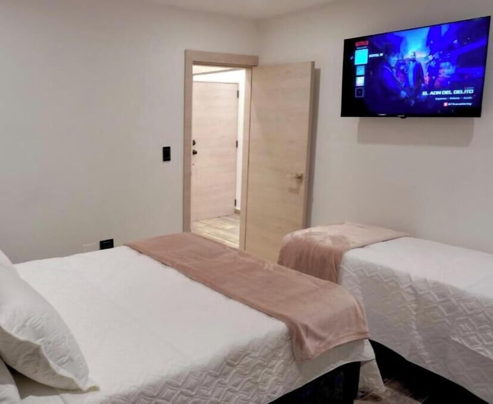 DELUXE, APARTMENT