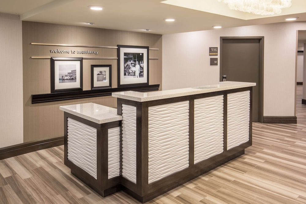 Hampton Inn Monterey 7/42