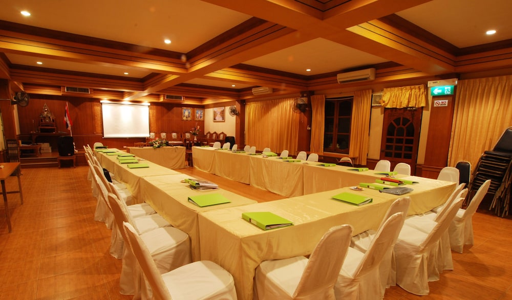 Bansaithong Beach Resort 37/52