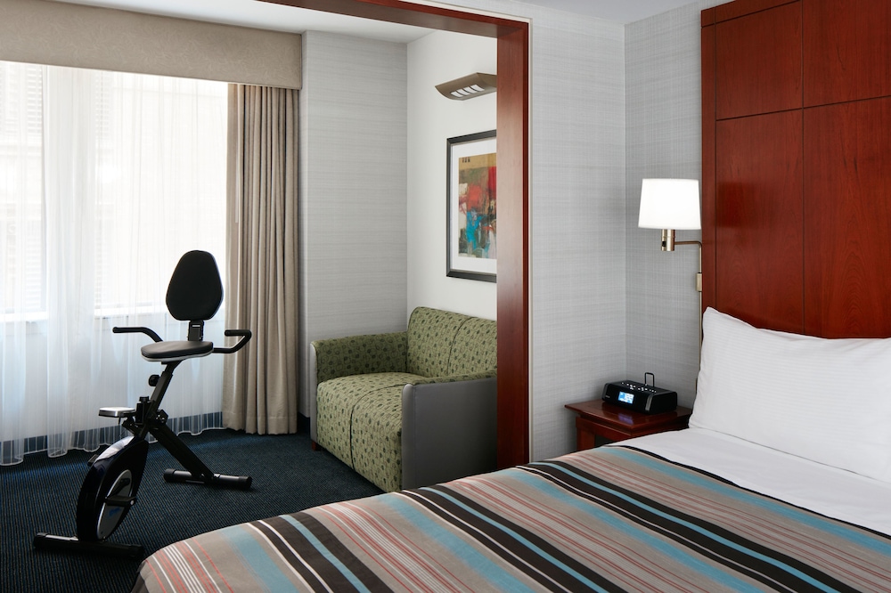 Central Loop Hotel 20/54