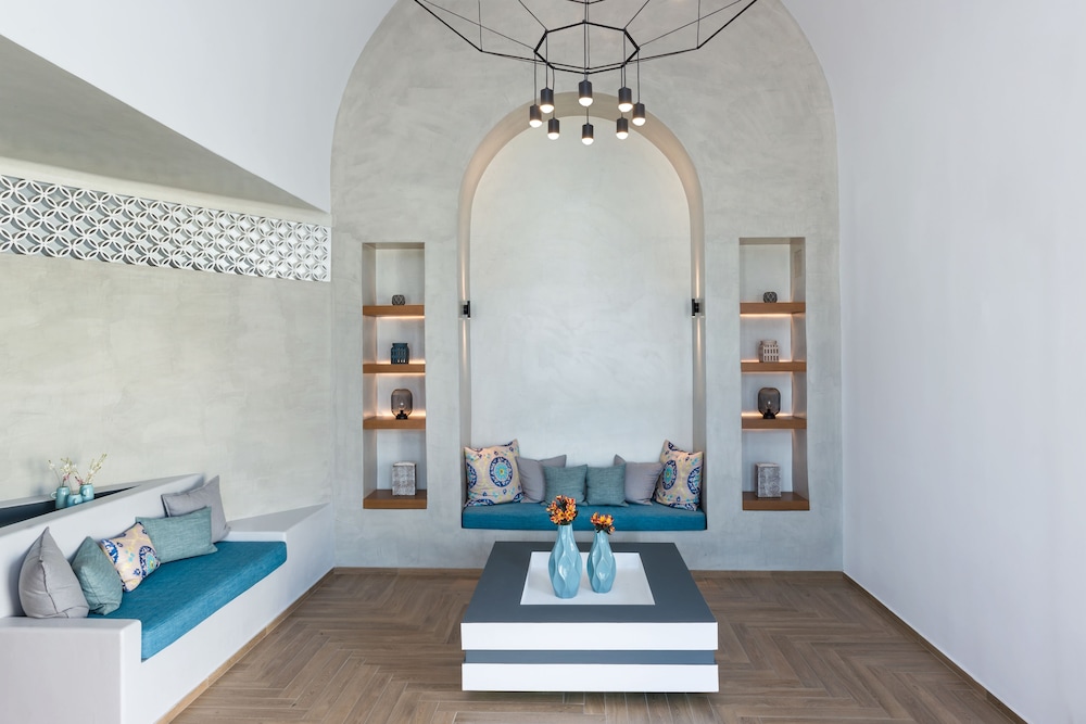 Myst Boutique Hotel Santorini 10/77