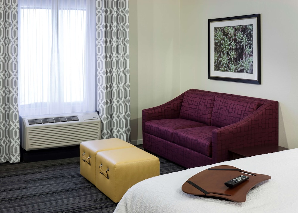 Hampton Inn & Suites Phoenix North/Happy Valley 28/43