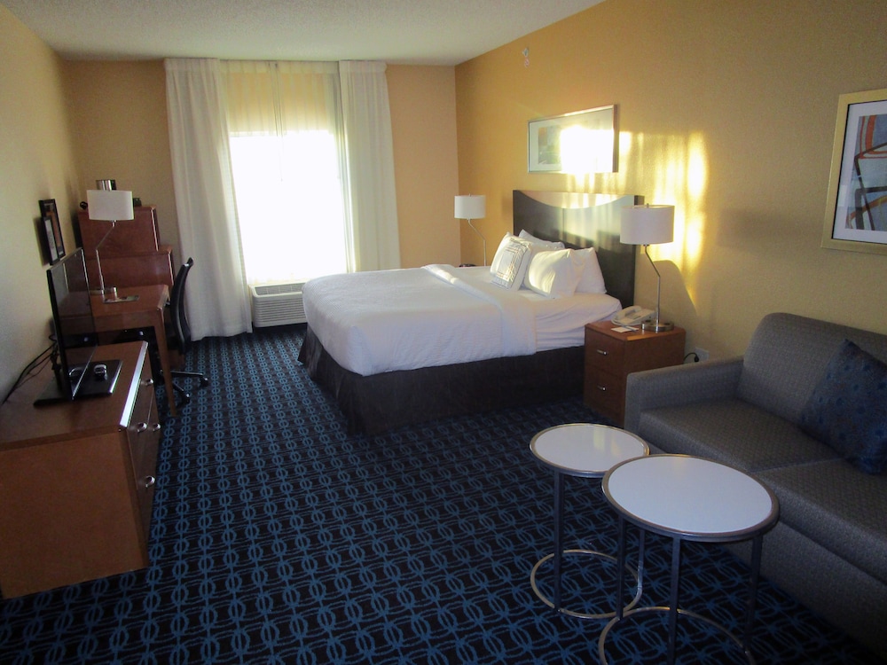 Fairfield Inn Suites Denver Tech Center South 12/33