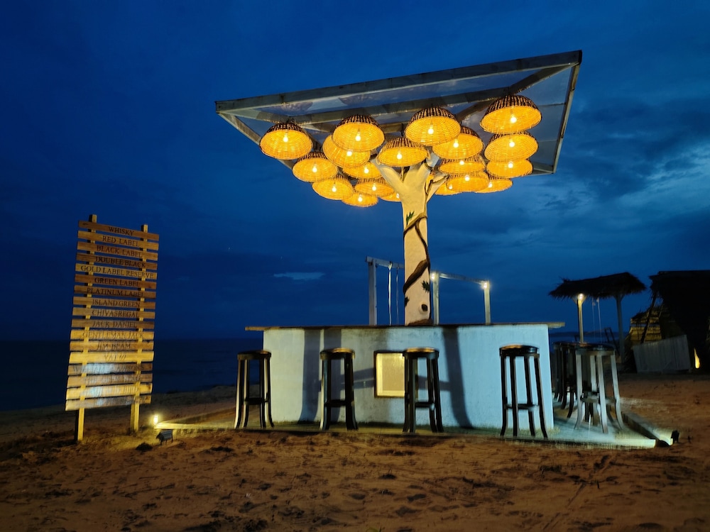 Laya Safari Resorts Spa 65/68